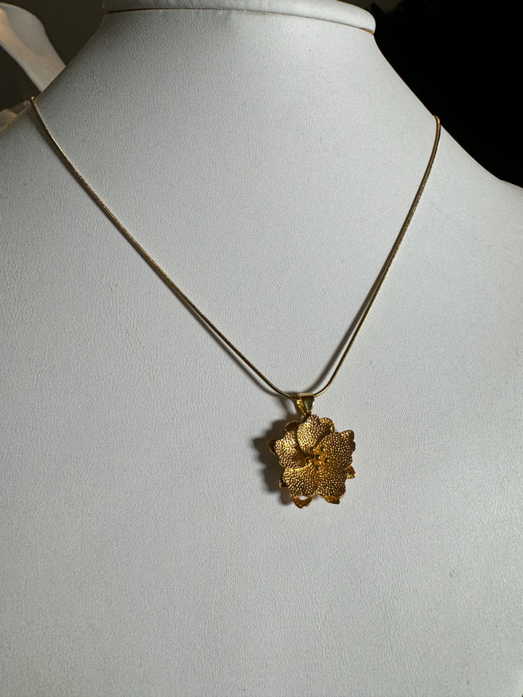 
                  
                    Le Fleur The Flower Necklace
                  
                