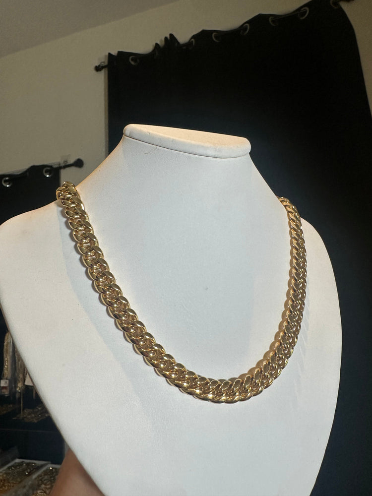 
                  
                    Gloss Curb Chain Necklace Bracelet
                  
                