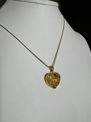 
                  
                    Flickering puff heart necklace
                  
                