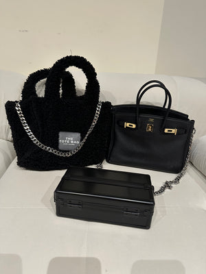 
                  
                    Carrington Jewelry Luggage
                  
                