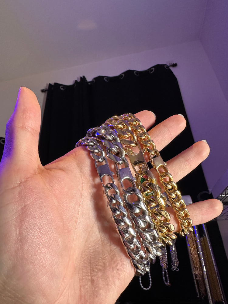 
                  
                    Big Gloss Link Bracelet
                  
                